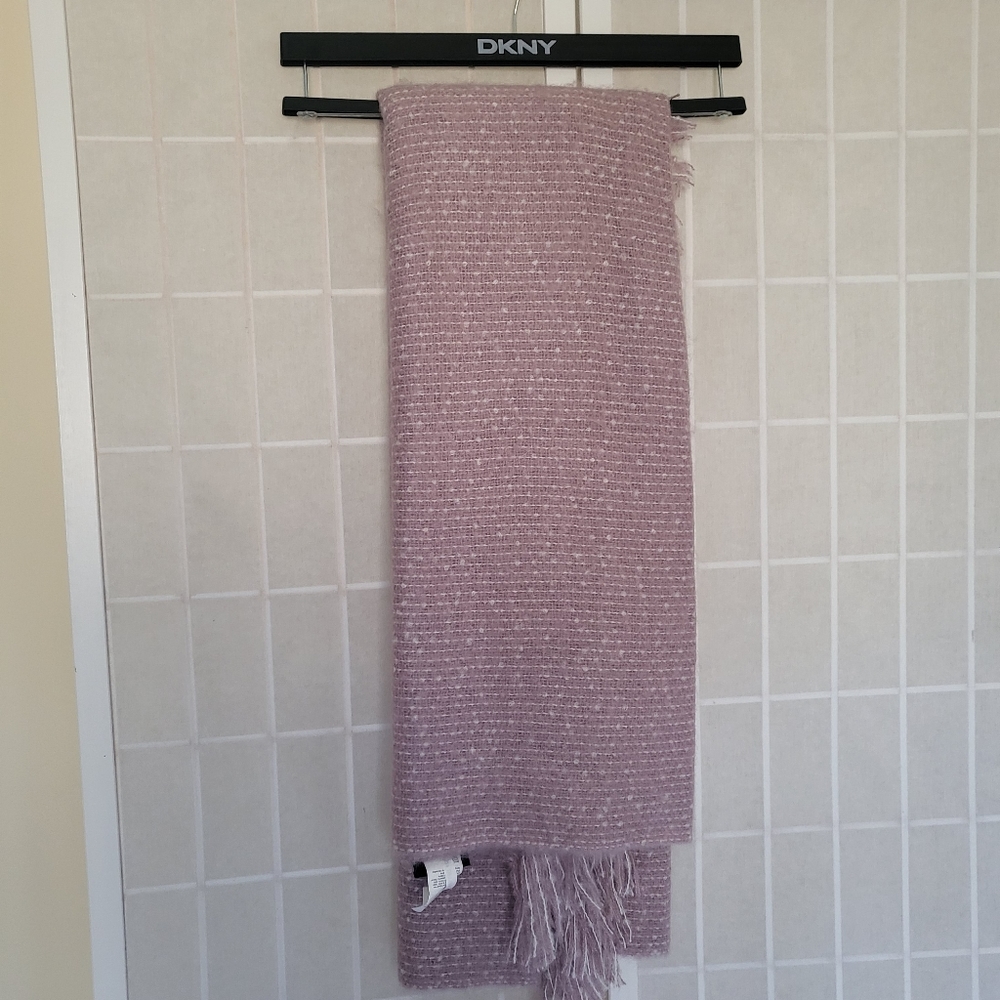 DKNY Pink Blanket Trow NWT